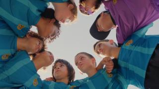 Los futbolísimos 2, una aventura de pelotas que vuelve a los cines: “El mejor afrodisiaco del mundo es aprender”