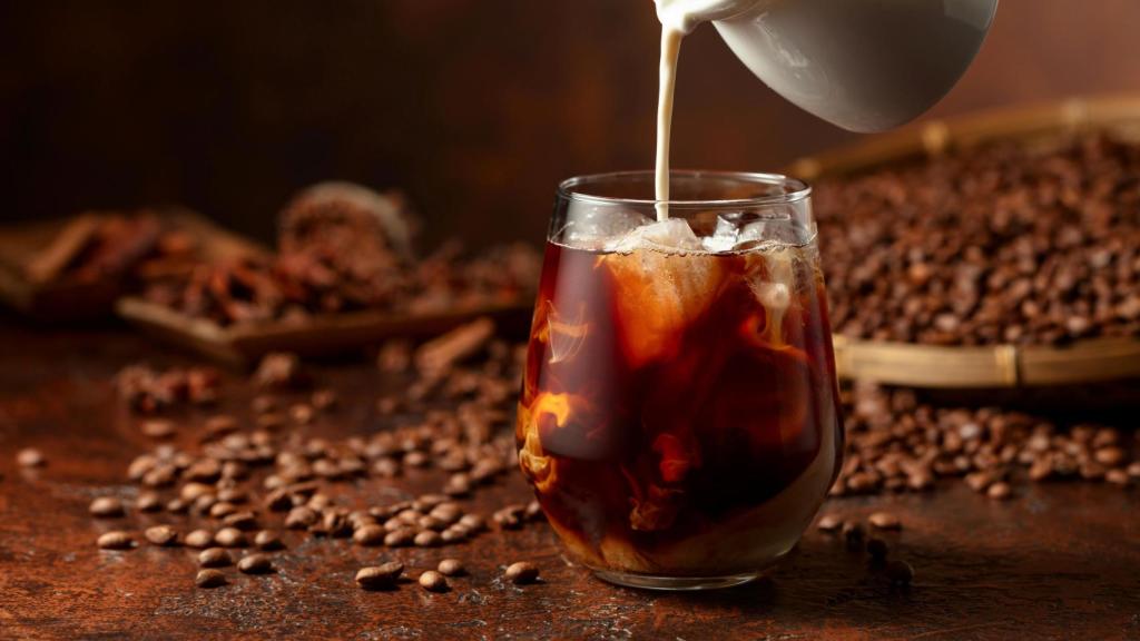 Para no aguar el café con hielo, este es el truco que mejor funciona: Queda delicioso