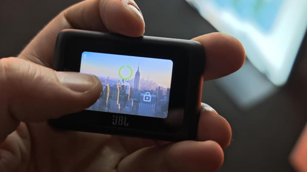 Smart Tx de los JBL Tour One M3