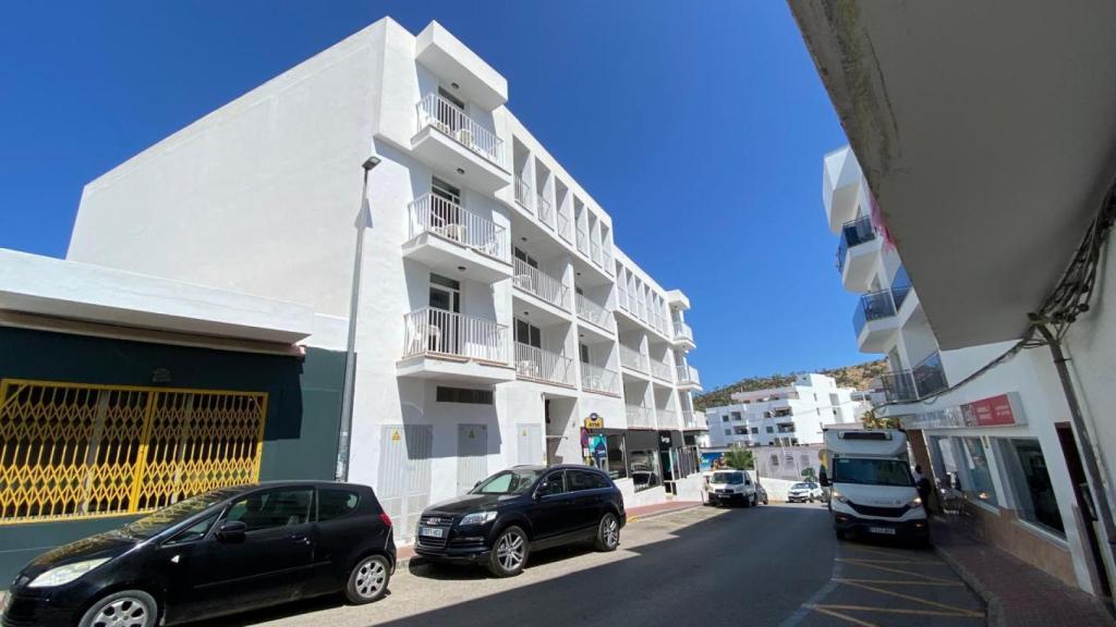 Ibiza Rocks queda en un barrio del centro de Sant Antoni.