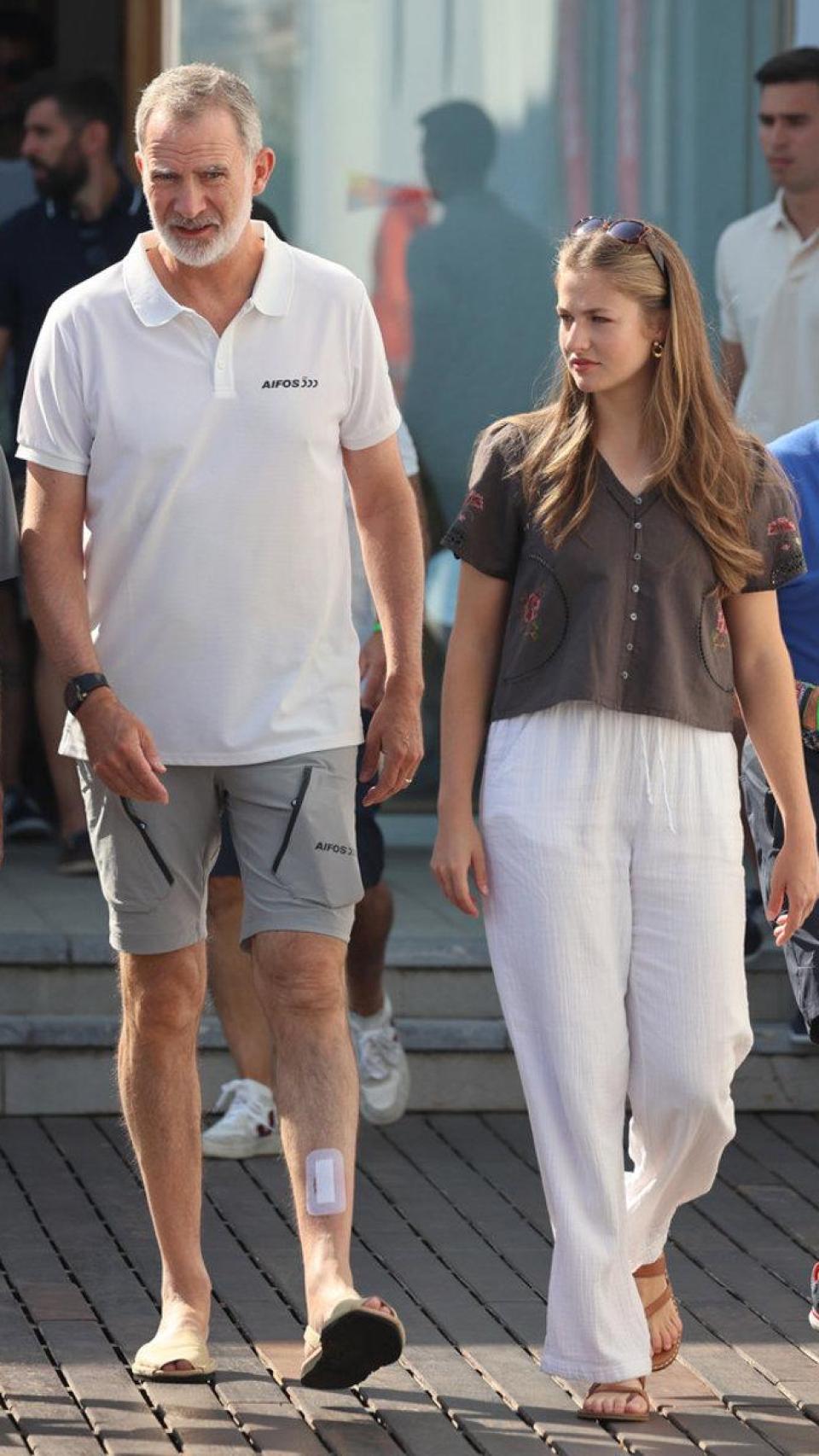 Este sábado, la princesa Leonor ha aparecido por sorpresa en el Real Club Náutico de Mallorca.