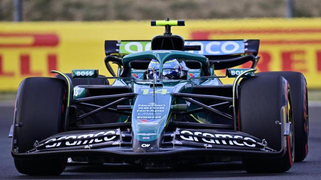 Fernando Alonso durante los entrenamientos libres del GP de Hungría.