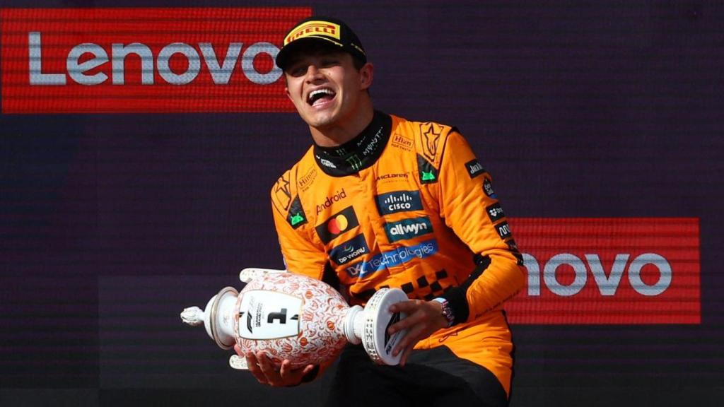 Lando Norris celebra su victoria en el GP de Hungría de F1.