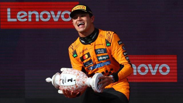 Lando Norris celebra su victoria en el GP de Hungría de F1.