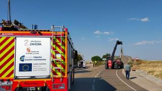 Los Bomberos de la Diputación de Zamora intervienen en un accidente registrado este fin de semana