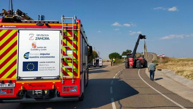 Los Bomberos de la Diputación de Zamora intervienen en un accidente registrado este fin de semana