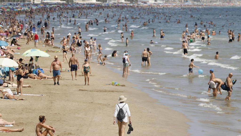Una playa de Valencia este fin de semana
