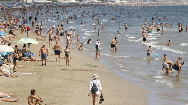 Una playa de Valencia este fin de semana