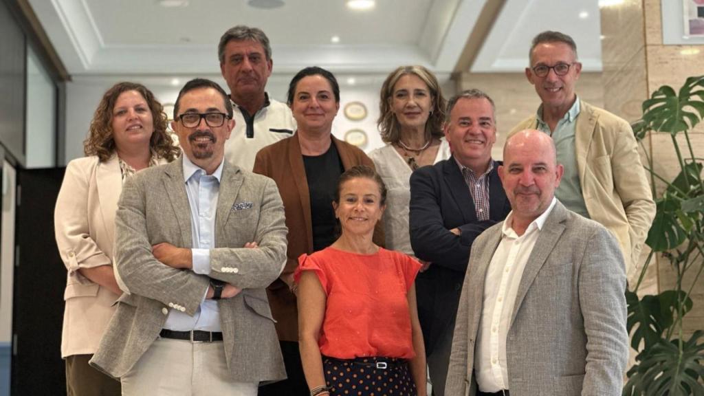 Nueva directiva e la Asociación de Hospedaje de A Coruña con Agustín Collazos repitiendo como presidente.