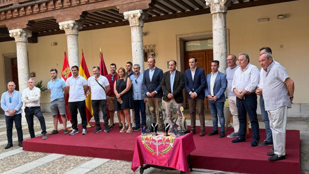Foto de familia en la presentación del torneo de la Diputación de Valladolid