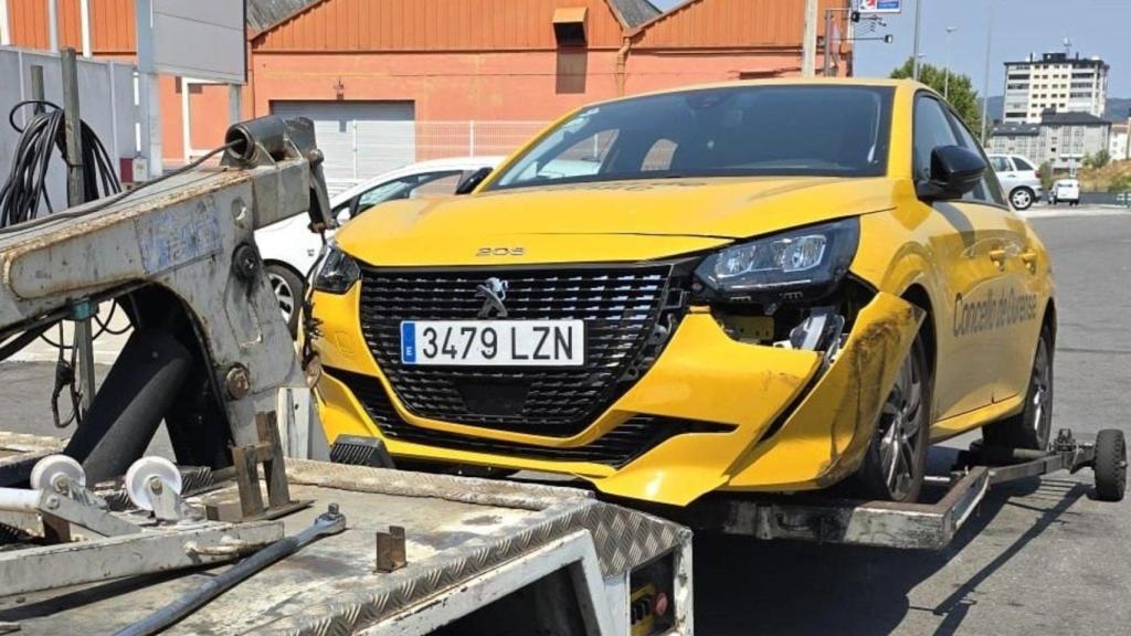 Jácome lo confirma: un coche chocó con el del Concello de Ourense cuando él iba a comprar su tarta de cumpleaños