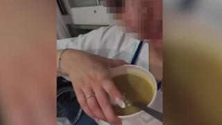 Captura del vídeo vejatorio grabado en una residencia de Azuqueca de Henares (Guadalajara).