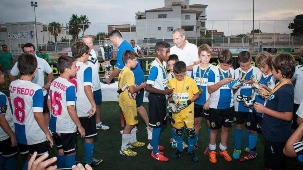 Mosquera, en el centro de la imagen, en las categorías inferiores del Hércules.