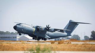 A400M alemán despegando desde Sevilla