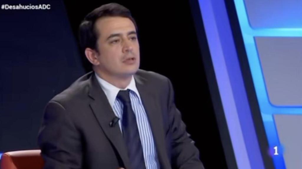 Simón Pérez en una tertulia de TVE.