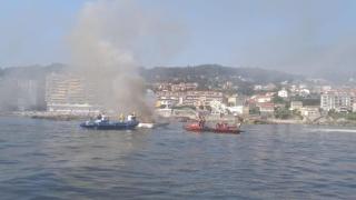 Incendio en embarcación de recreo en Sanxenxo