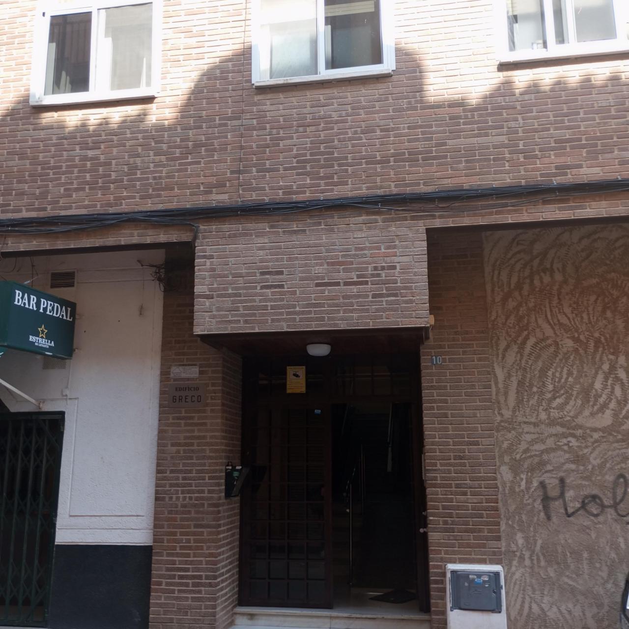 La fachada del Edificio Greco donde ha sido localizado el cadáver de David 'El Lucero'.