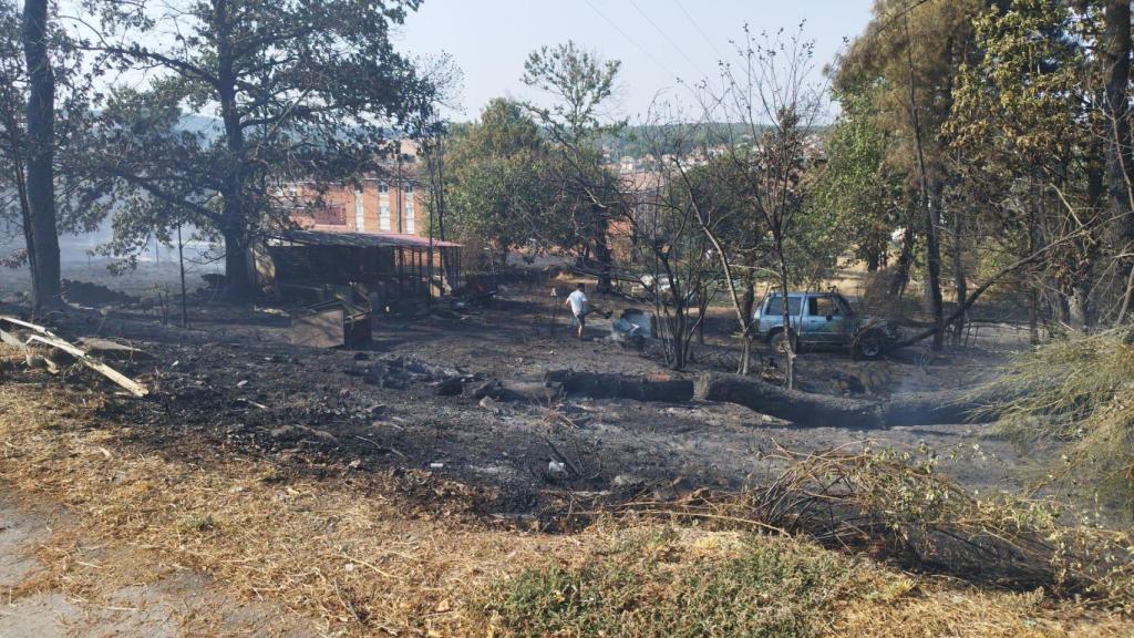 Imagen del incendio en Alcañices