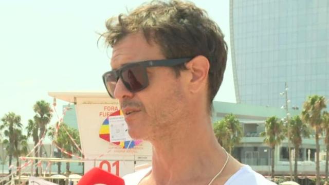 Gustavo, socorrista en Barcelona en el programa Espejo Público.