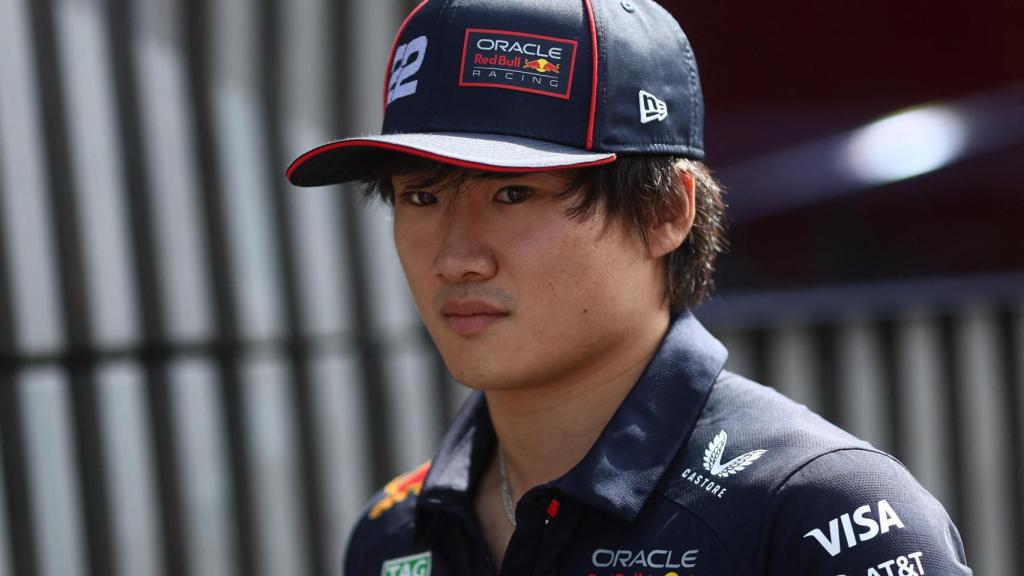 Yuki Tsunoda, en el paddock del GP de Hungría.