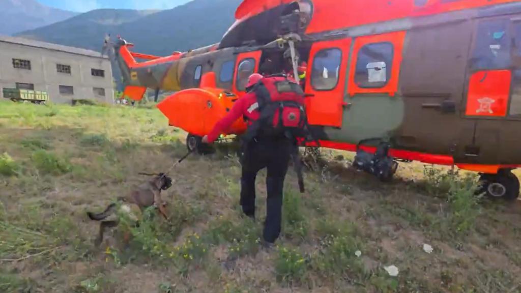 Los efectivos de la UME, en la búsqueda de Cole Henderson.