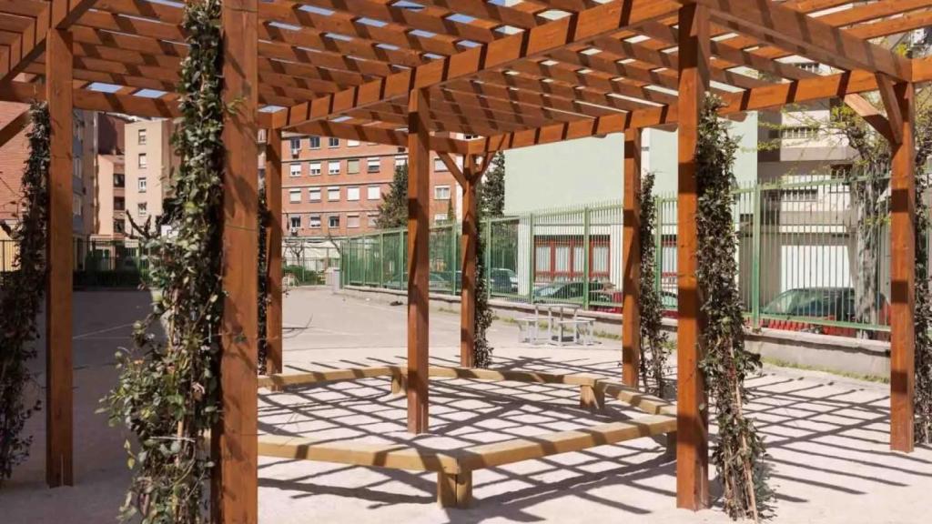 El patio CEIP J. M. Mir de Zaragoza, renaturalizado con el programa municipal.