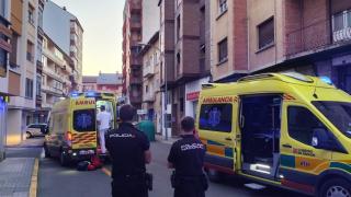 La Policía Nacional, en el momento en el que llegó la ambulancia a la zona.