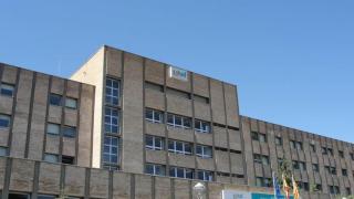 Exterior del hospital de Barbastro.