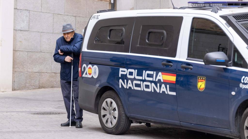 Un furgón policial en Toledo. Imagen de archivo.