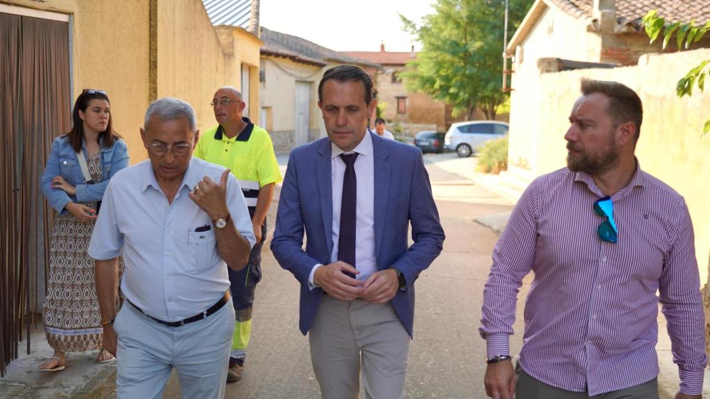 Conrado Íscar durante su visita a Valdunquillo