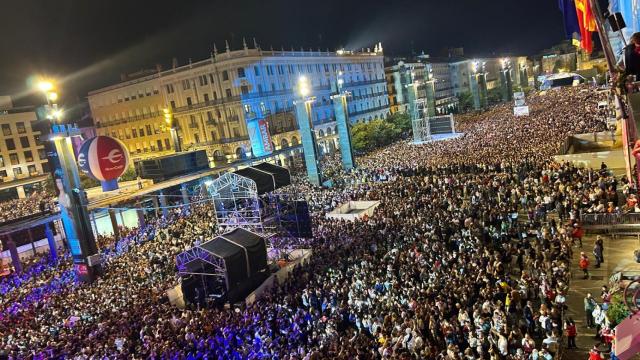 La plaza del El Pilar en el pregón de 2024