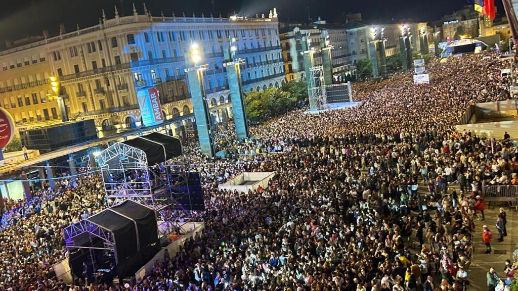 La plaza del El Pilar en el pregón de 2024