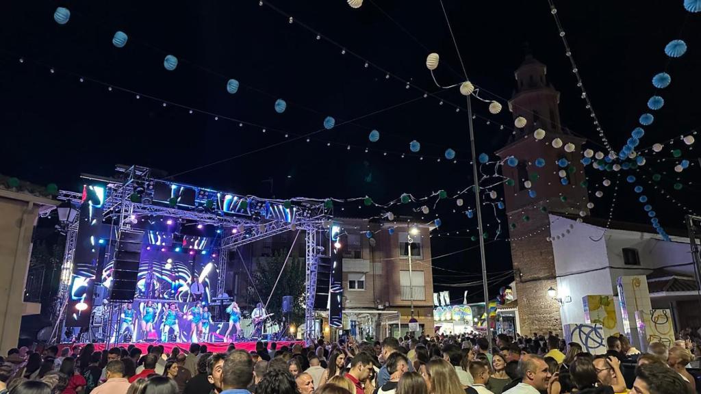 Fiestas patronales en honor a la Virgen del Rosario en Cazalegas (Toledo).