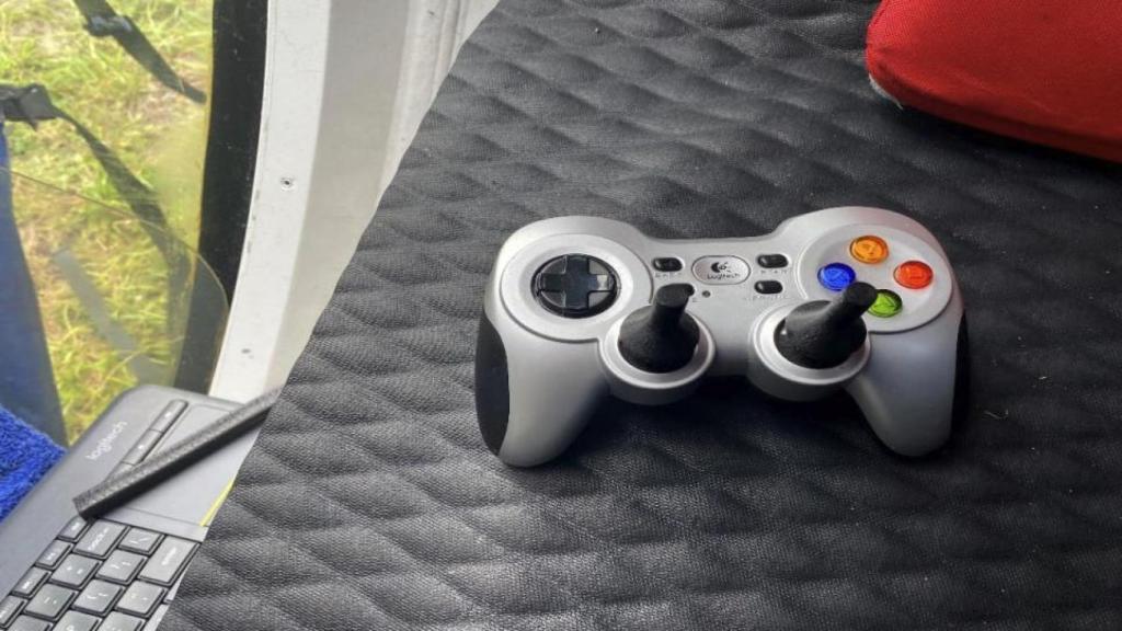 Mando de control del Titan.