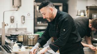 Miguel F. Vidal regresa a Galicia para una noche única de alta cocina y música en Makkan Club