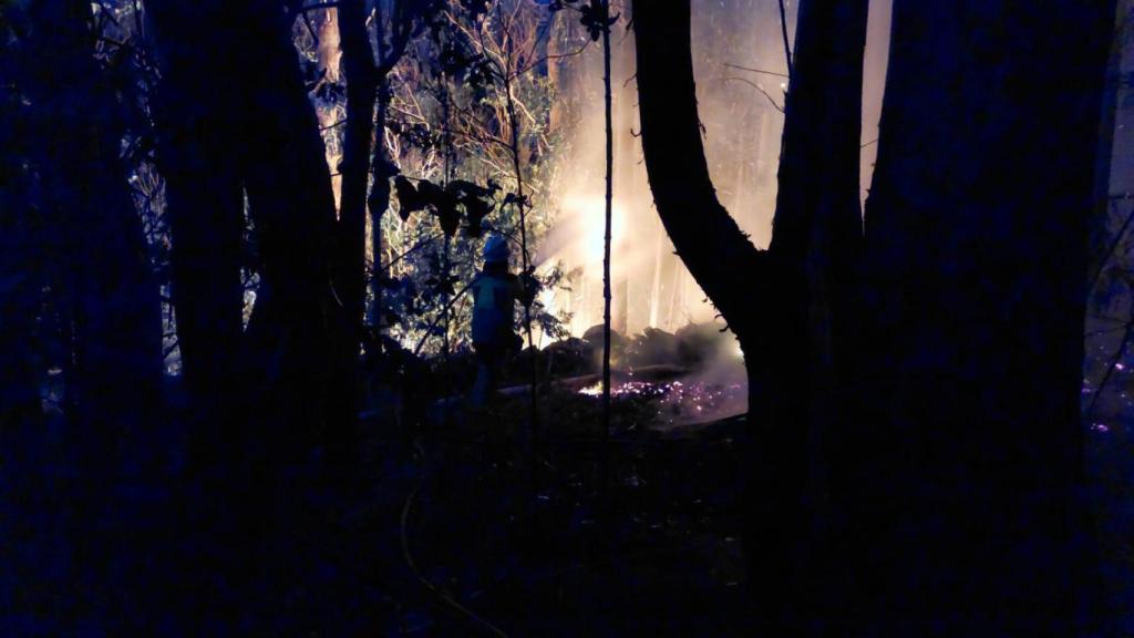 Incendio en Corme Aldea, en Ponteceso (A Coruña)