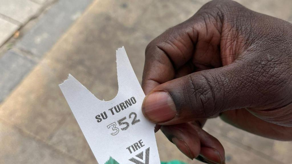 Número de espera para ser atendido en el locutorio.