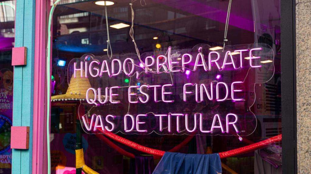 Hay muchas discotecas en la ciudad.