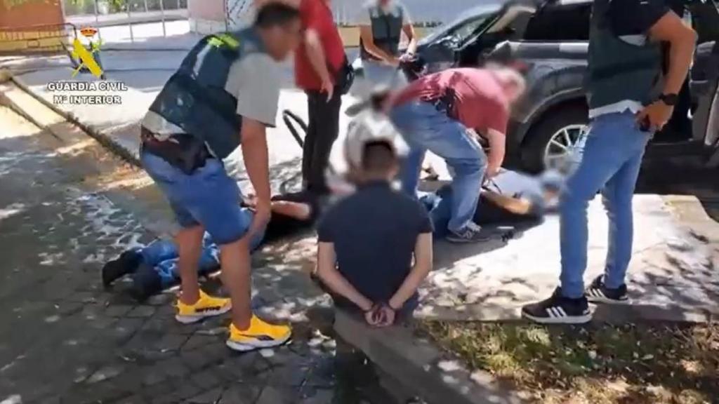 Imagen de la detención de algunos de los miembros de la banda criminal en la Operación Iruelas