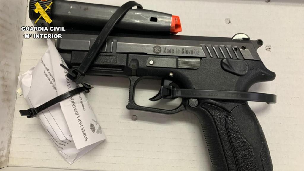 Una de las armas usadas en el asesinato.