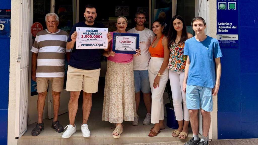 Javier Meroño, el lotero que ha vendido el boleto premiado.