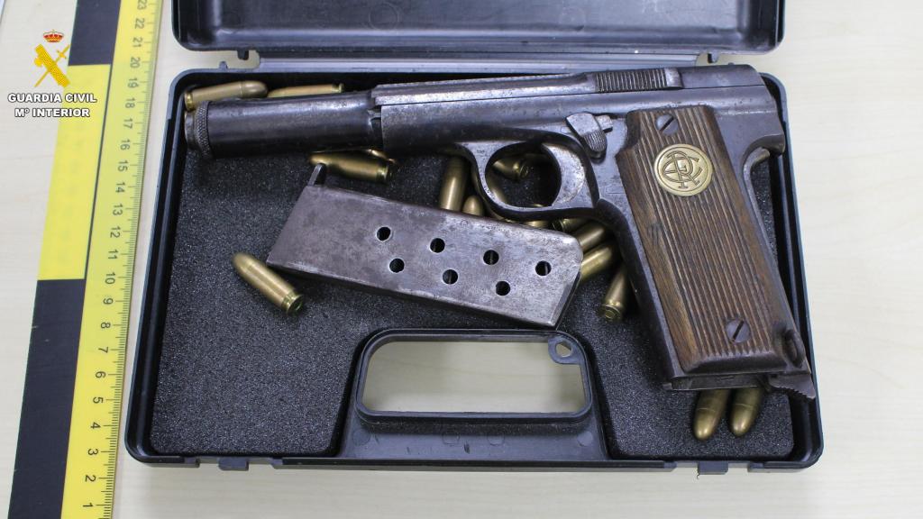 Una de las pistolas intervenidas a Ramonet pertenece a la Guerra Civil.