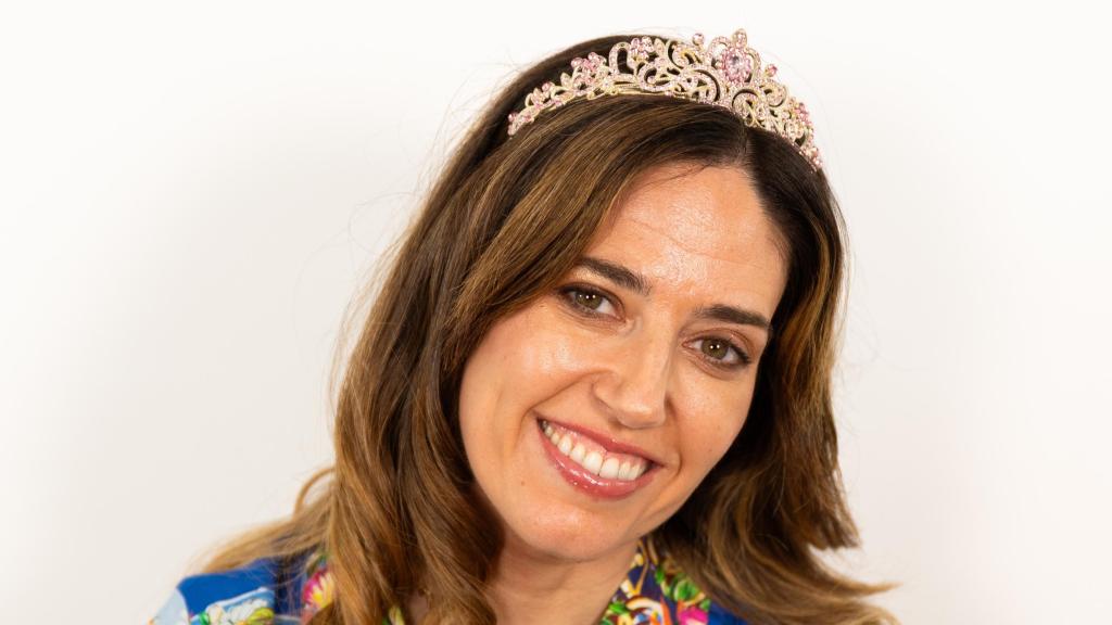 Nuria Marín fue colaboradora de 'La familia de la tele' y ahora presenta su podcast 'Reales y Revueltos' en Podimo.