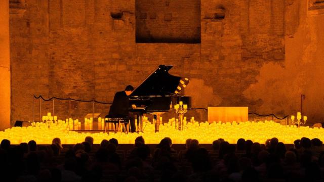 Los conciertos que reinventan la música clásica a la luz de las velas regresan a Vigo