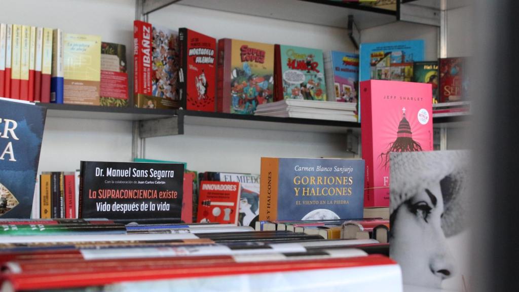 Caseta de Couceiro de la Feria del Libro de A Coruña 2025.