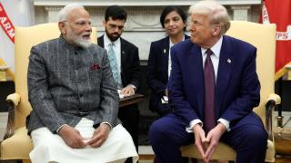 El presidente de Estados Unidos, Donald Trump, se reúne con el primer ministro indio, Narendra Modi, en la Casa Blanca en Washington, Estados Unidos, el 13 de febrero de 2025.