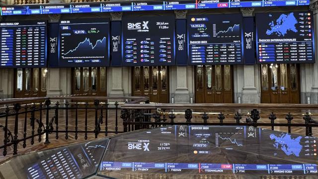 Interior del Palacio de la Bolsa de Madrid.