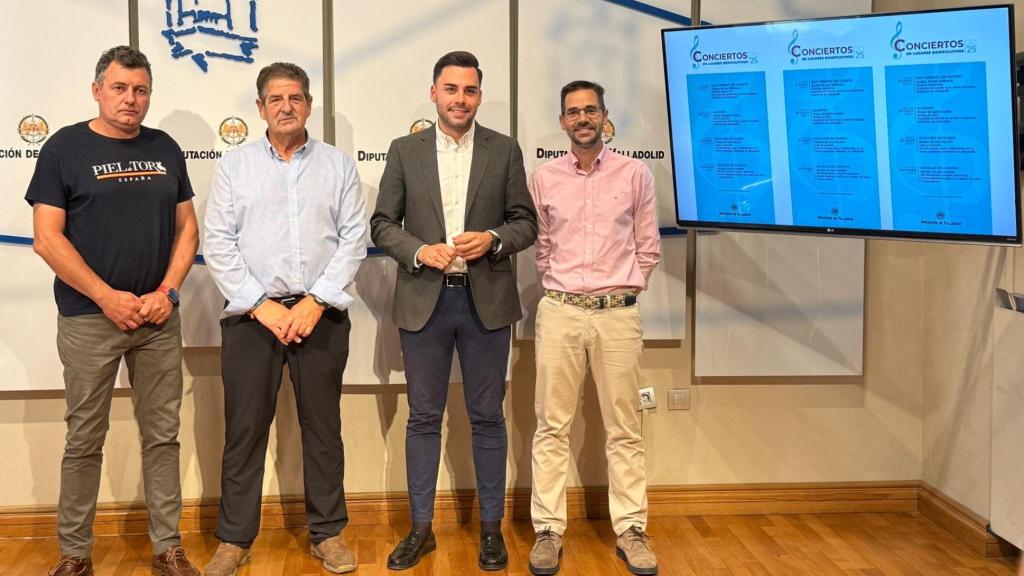 El diputado de Empleo, Desarrollo Económico y Reto Demográfico de la Diputación de Valladolid, Roberto Migallón, presenta el ciclo de Conciertos en Lugares Significativos 2025.