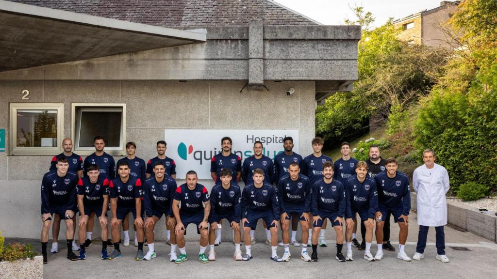 Plantilla del OAR Coruña tras el reconocimiento médico.