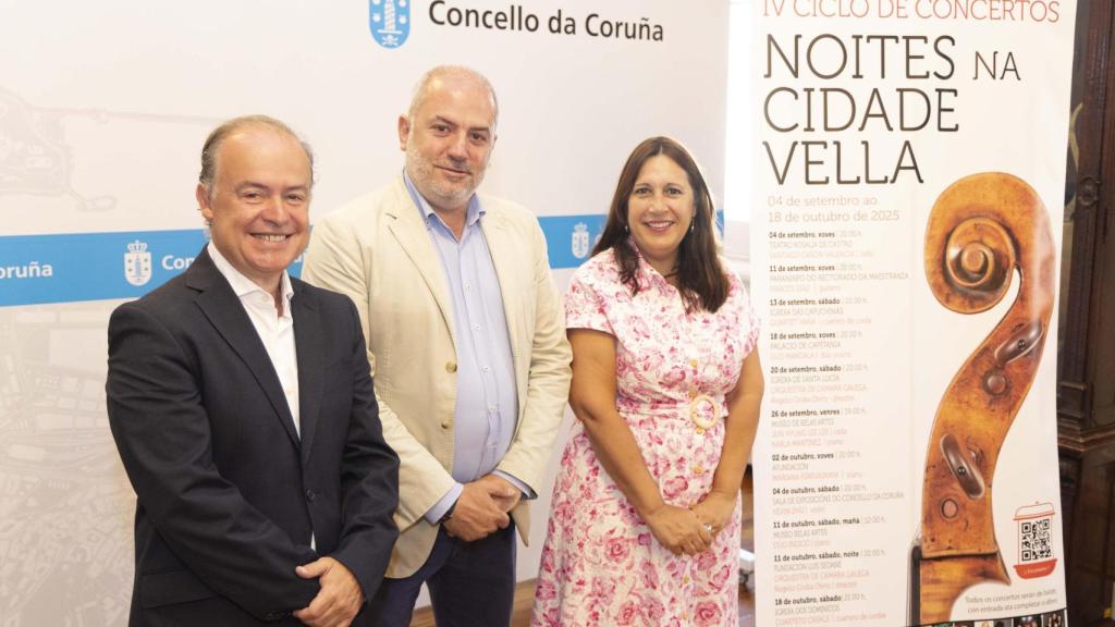 Un instante del acto de presentación.